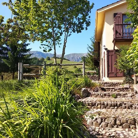 Country house Casa Oriental Cereceda (Asturias)